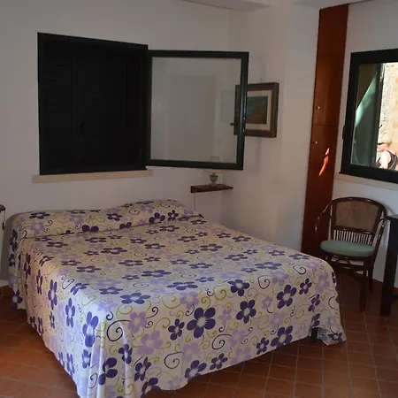 Le Piccole Grotte Scilla