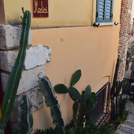 Le Piccole Grotte Bed & Breakfast
