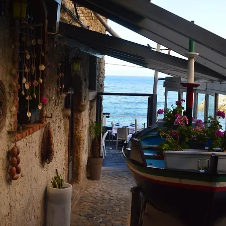 Le Piccole Grotte Bed & Breakfast Scilla