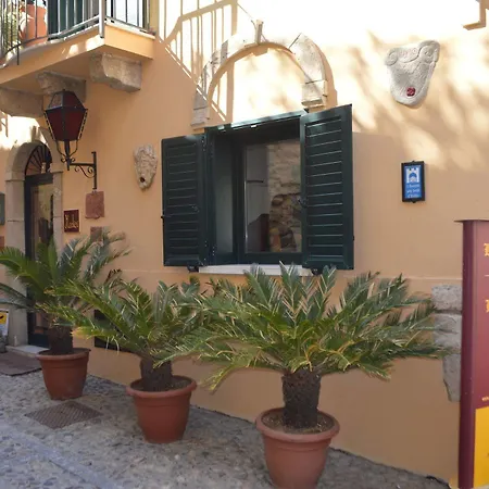 Le Piccole Grotte Scilla