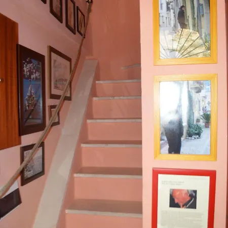 Le Piccole Grotte Bed & Breakfast 2*