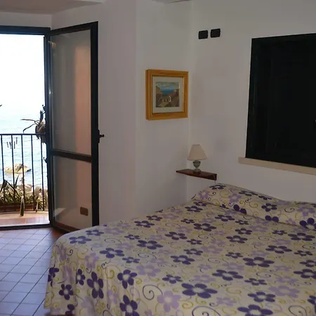 Le Piccole Grotte Bed & Breakfast Scilla