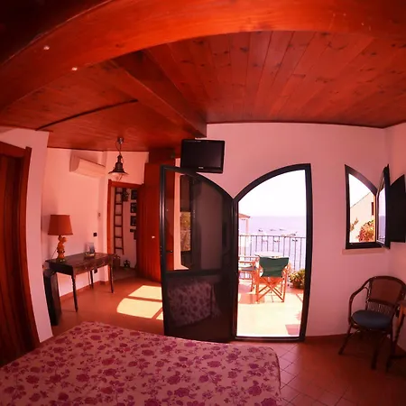 Le Piccole Grotte Bed & Breakfast 2*